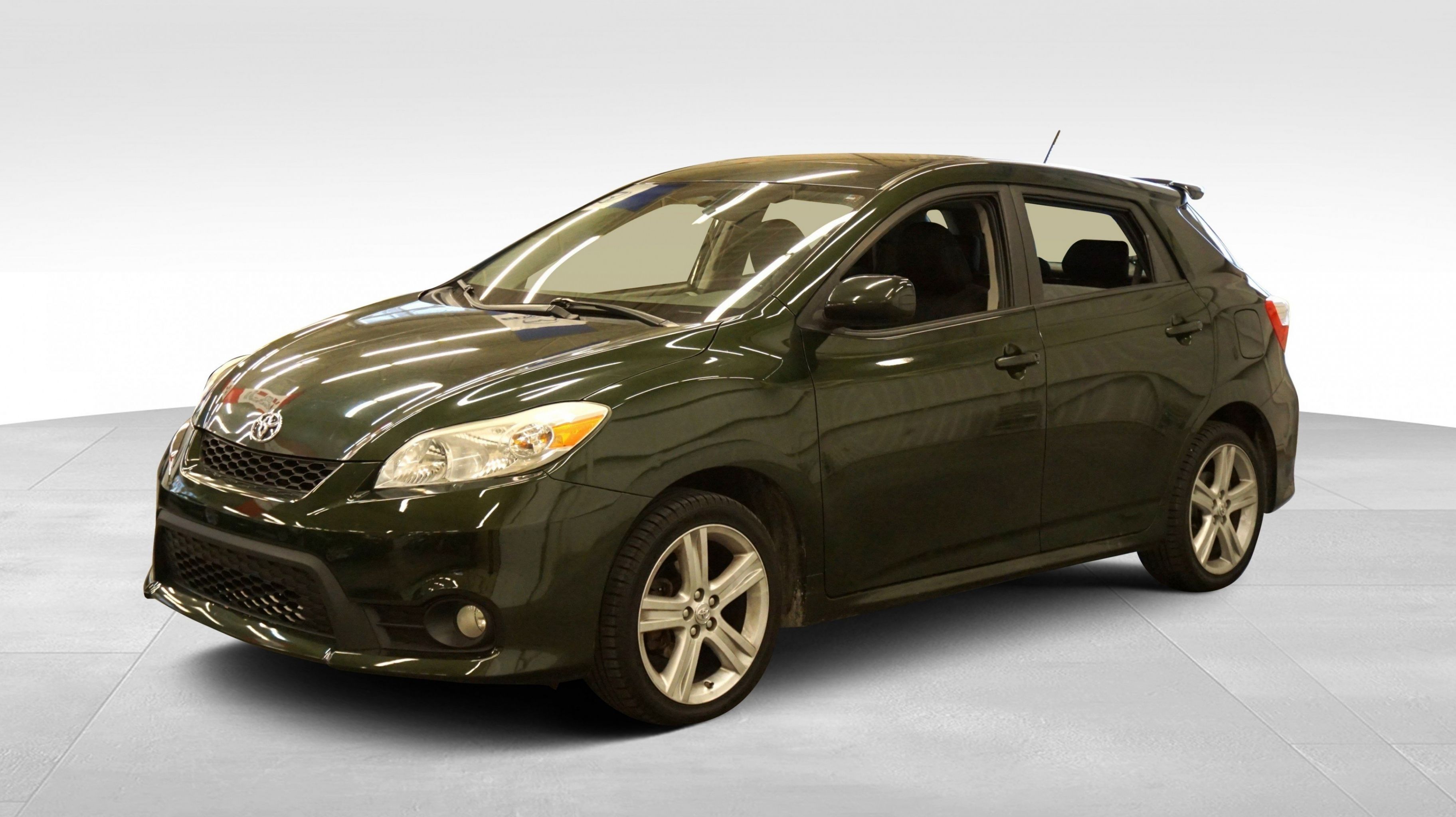 Toyota Matrix 2011 S (toita/cgr. électriquebluetooth) usagée et d