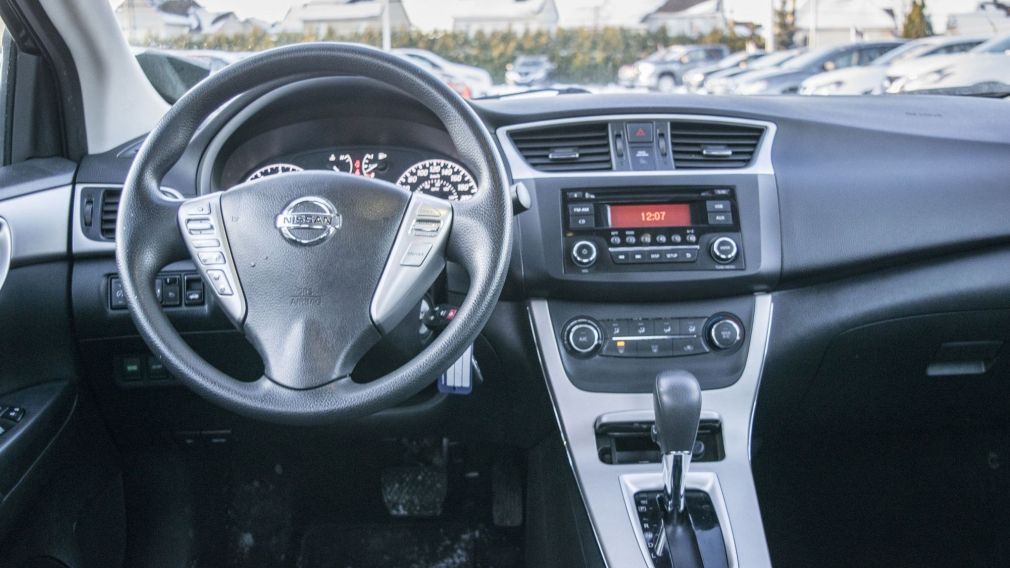 2015 Nissan Sentra S + AUTOMATIQUE + A/C +  BAS KILO !!! #4