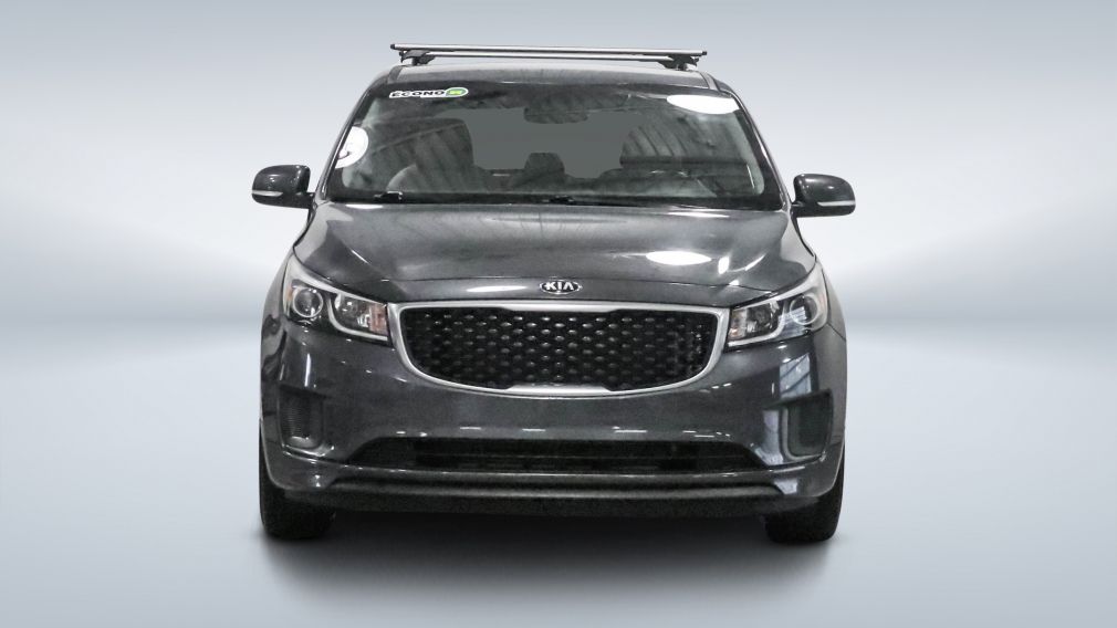 2016 Kia Sedona — photo 2