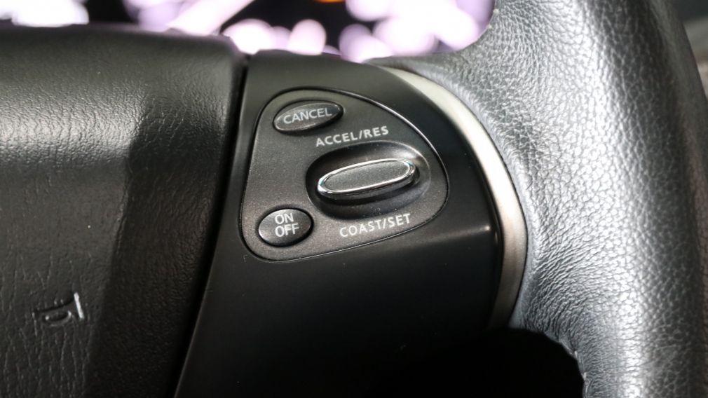 2015 Nissan Pathfinder SL #17