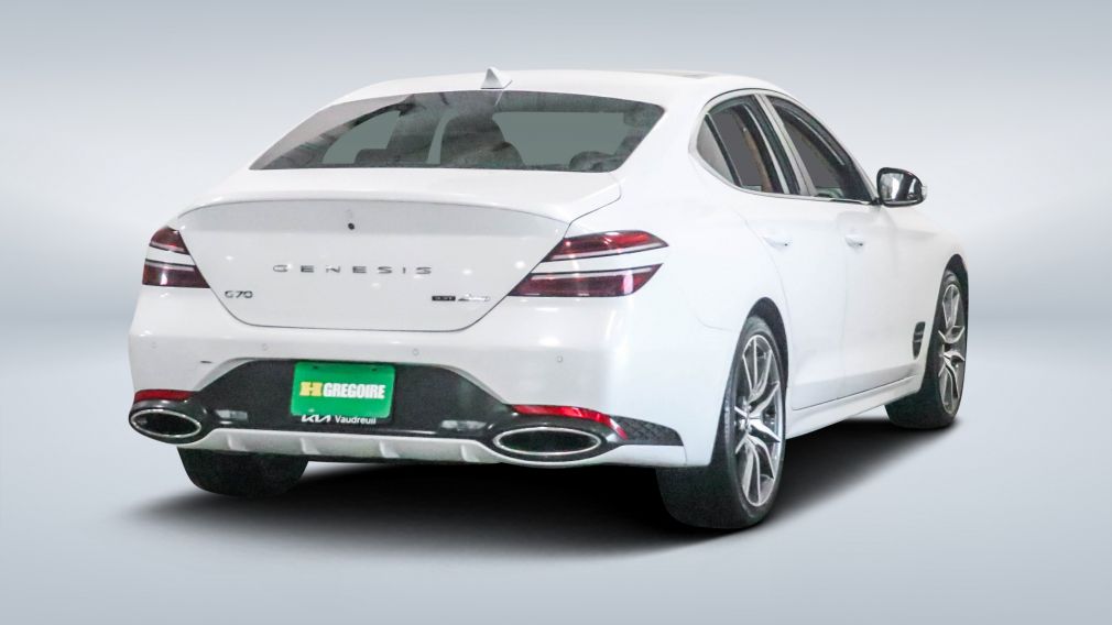2022 Genesis G70 — photo 7