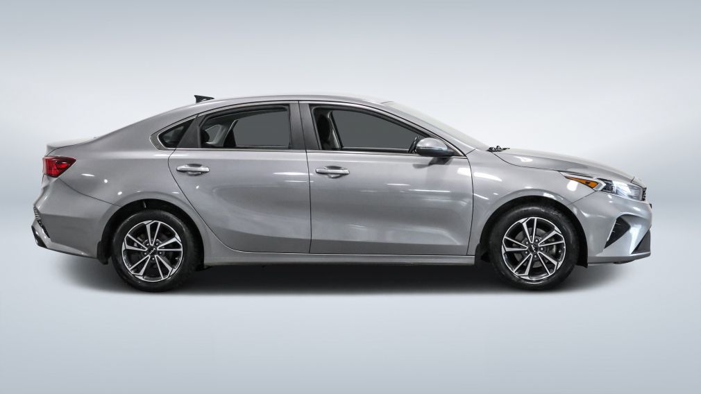 2023 Kia Forte — photo 8