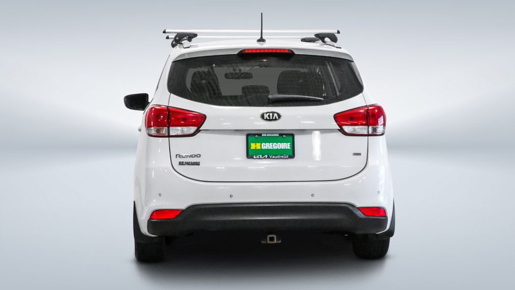 2014 Kia Rondo — photo 6