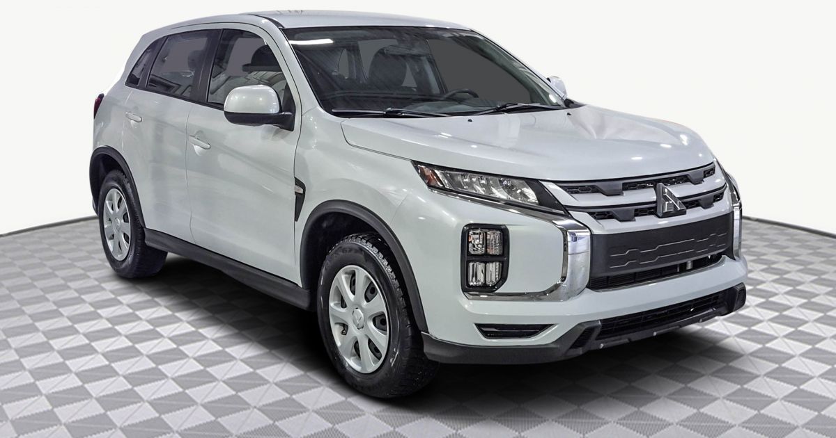 Mitsubishi RVR 2023 ES AWD Mags Camera Carplay À partir 0.9% usagée et ...
