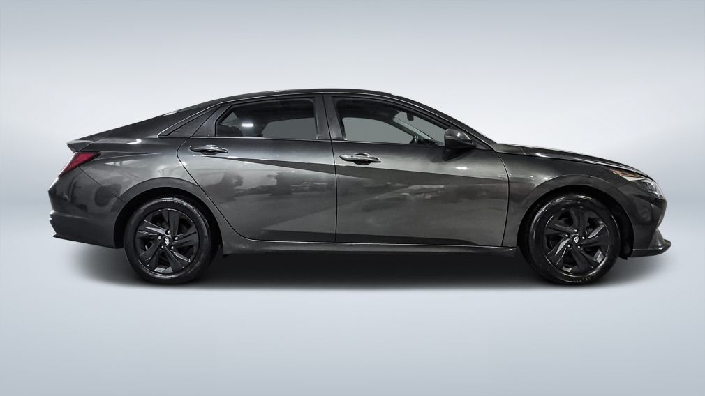 2023 Hyundai Elantra — photo 8