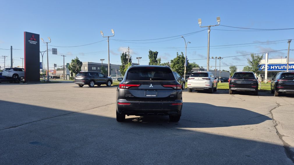 2024 Mitsubishi Outlander — photo 6