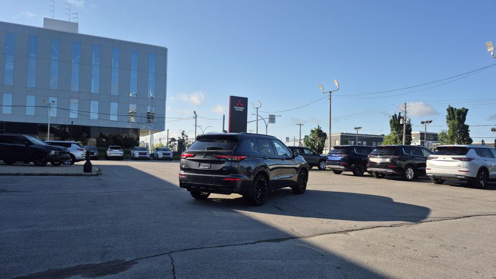 2024 Mitsubishi Outlander — photo 7