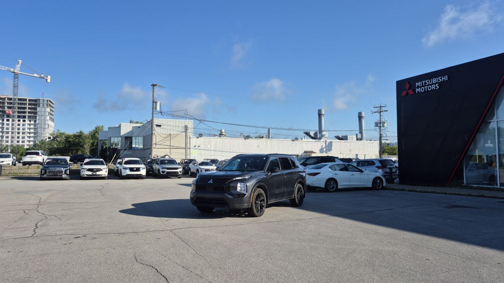 2024 Mitsubishi Outlander — photo 3