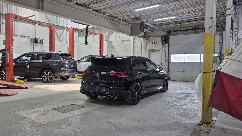 2022 Volkswagen Golf R — photo 7