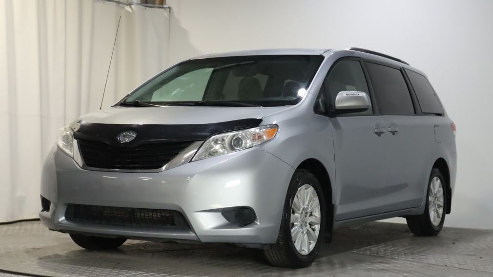2014 Toyota Sienna LE**7 PASSAGERS**SIEGES CHAUFFANTS**A/C** #0