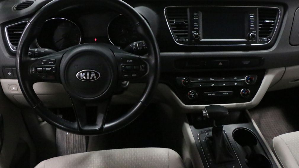 2018 Kia Sedona LX #13