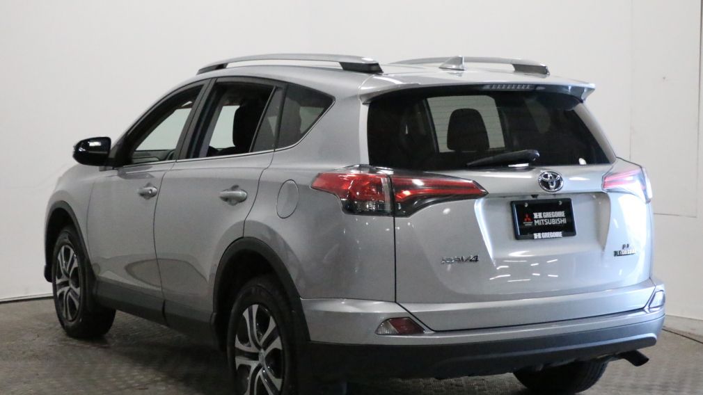 2017 Toyota Rav 4 LE #3