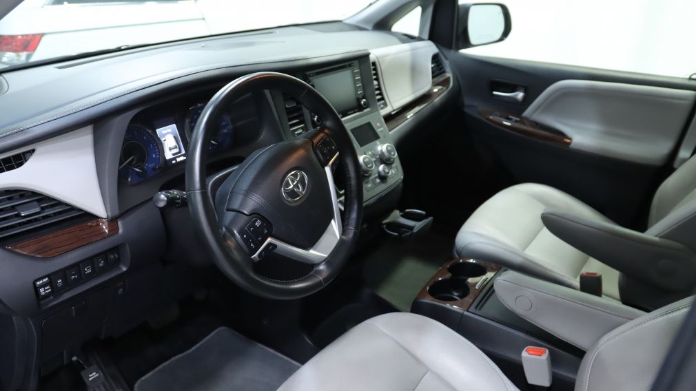 2018 Toyota Sienna XLE Limited AWD #10