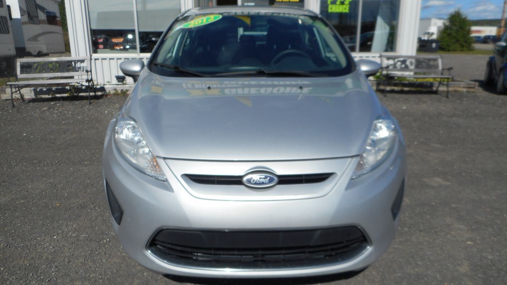 2012 Ford Fiesta SE #2