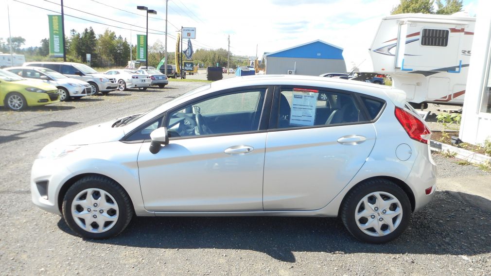 2012 Ford Fiesta SE #4