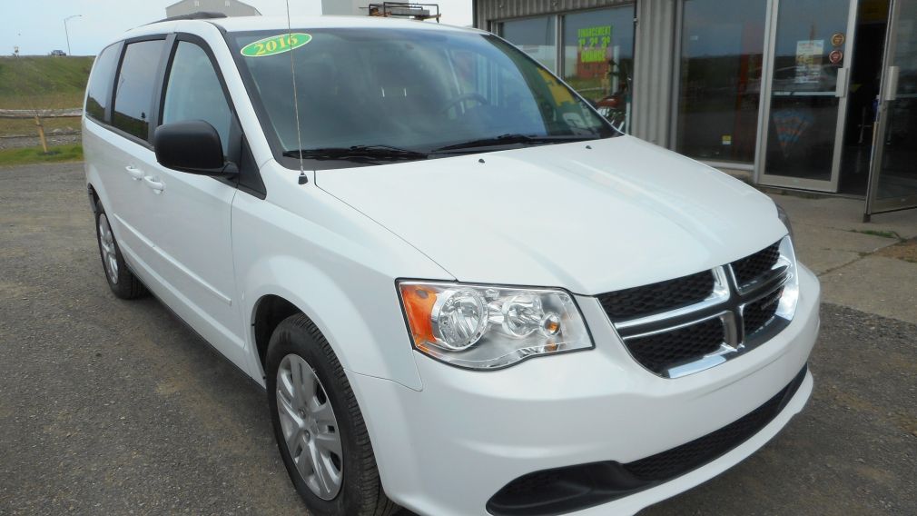 2016 Dodge GR Caravan SXT #2