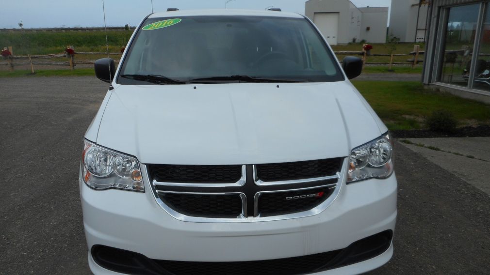 2016 Dodge GR Caravan SXT #3