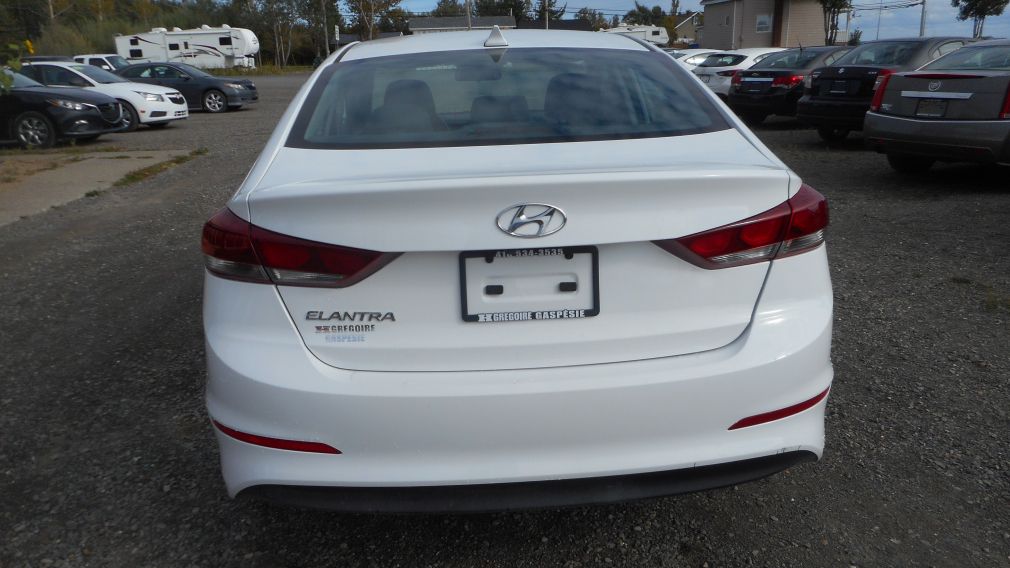 2017 Hyundai Elantra GL #6