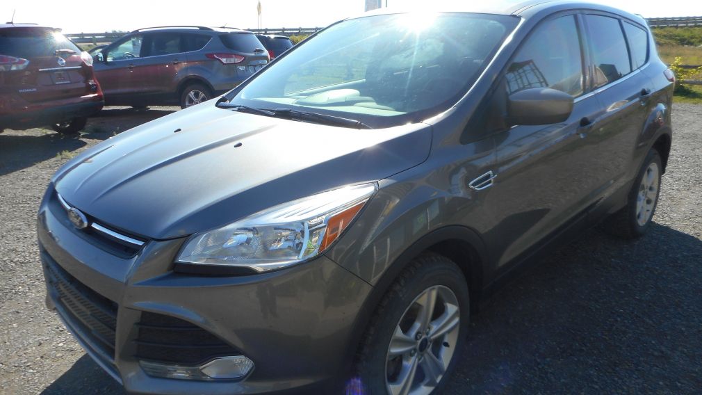 2014 Ford Escape SE #2