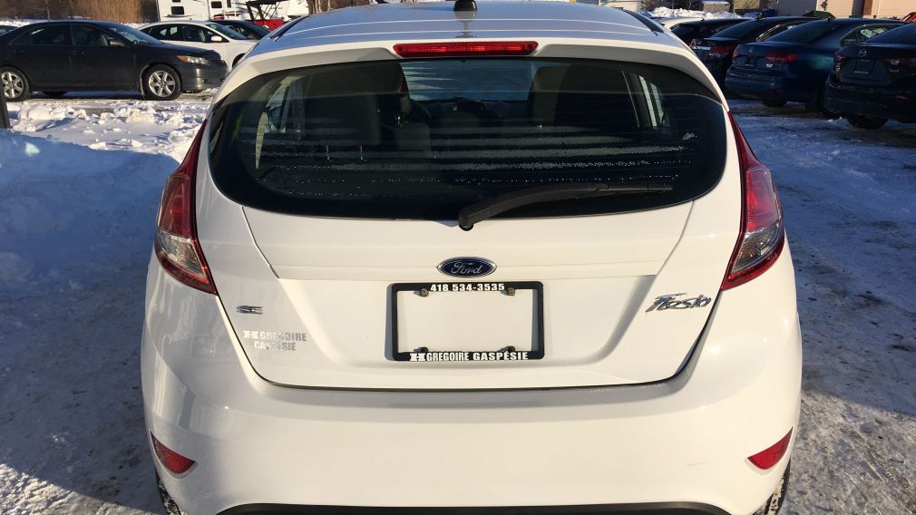 2015 Ford Fiesta SE #6