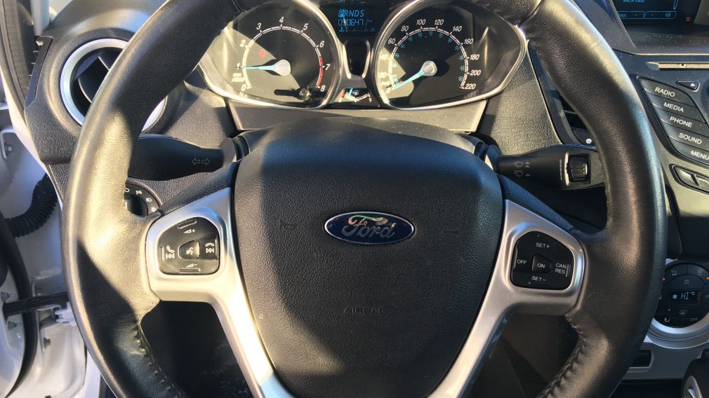 2015 Ford Fiesta SE #10