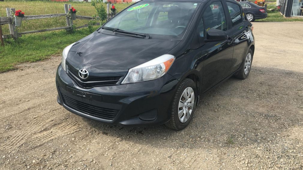 2014 Toyota Yaris LE #14