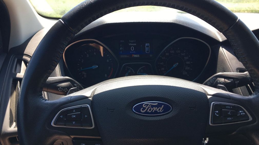2015 Ford Focus SE #10