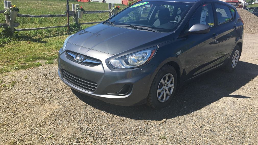 2012 Hyundai Accent L #14