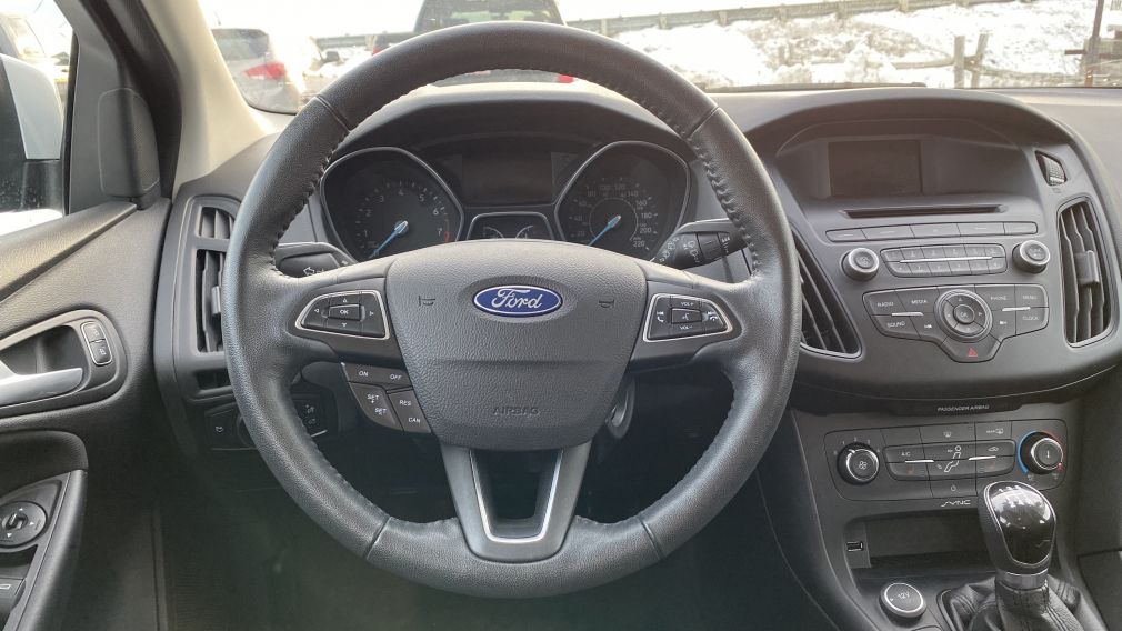 2015 Ford Focus SE #14