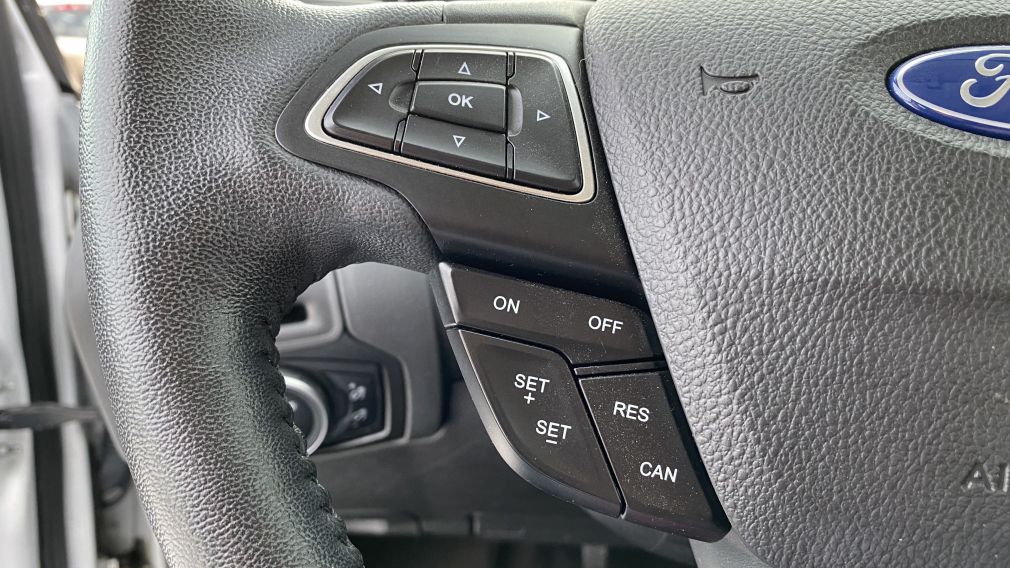 2015 Ford Focus SE #17