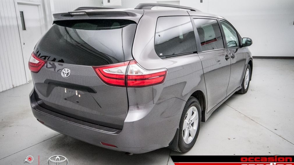 2018 Toyota Sienna 7-Passenger FWD #8