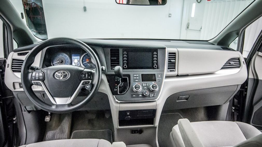 2018 Toyota Sienna 7-Passenger FWD | CAM. RECUL // BLUETOOTH #16