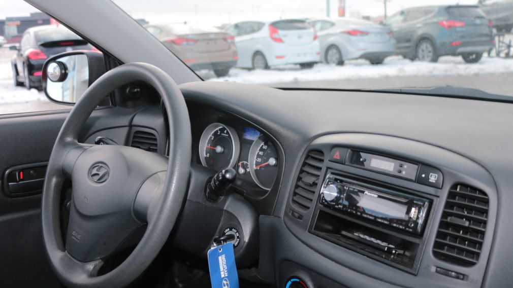 2010 Hyundai Accent L AUTO #20