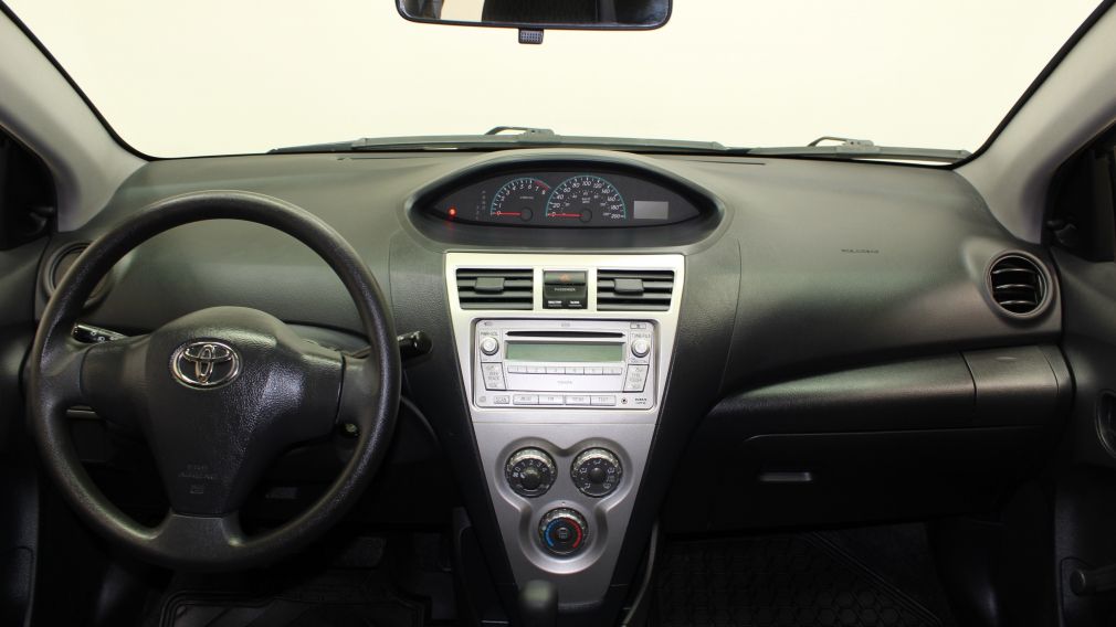 2012 Toyota Yaris 4dr Sdn Auto radio CD #11