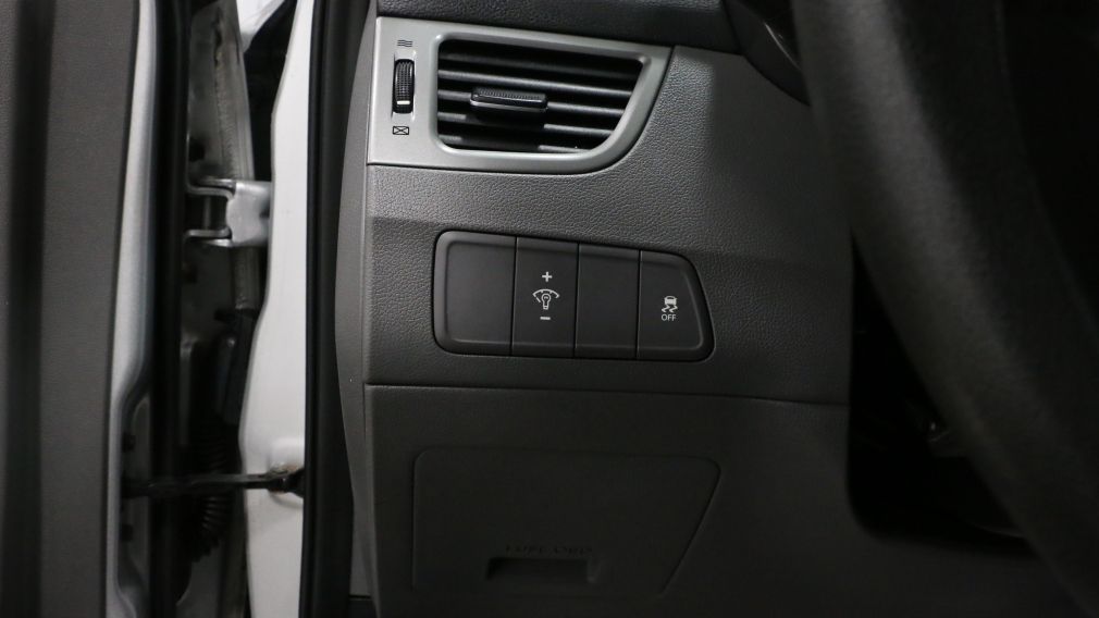 2015 Hyundai Elantra MANUEL, vitre electrique, aux, mirroir chauffant #14