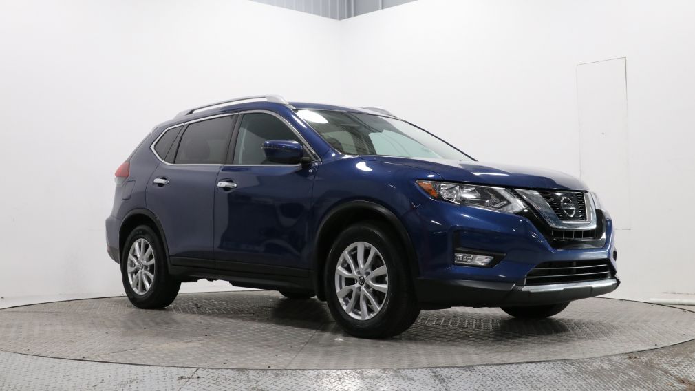 2017 Nissan Rogue SV #0