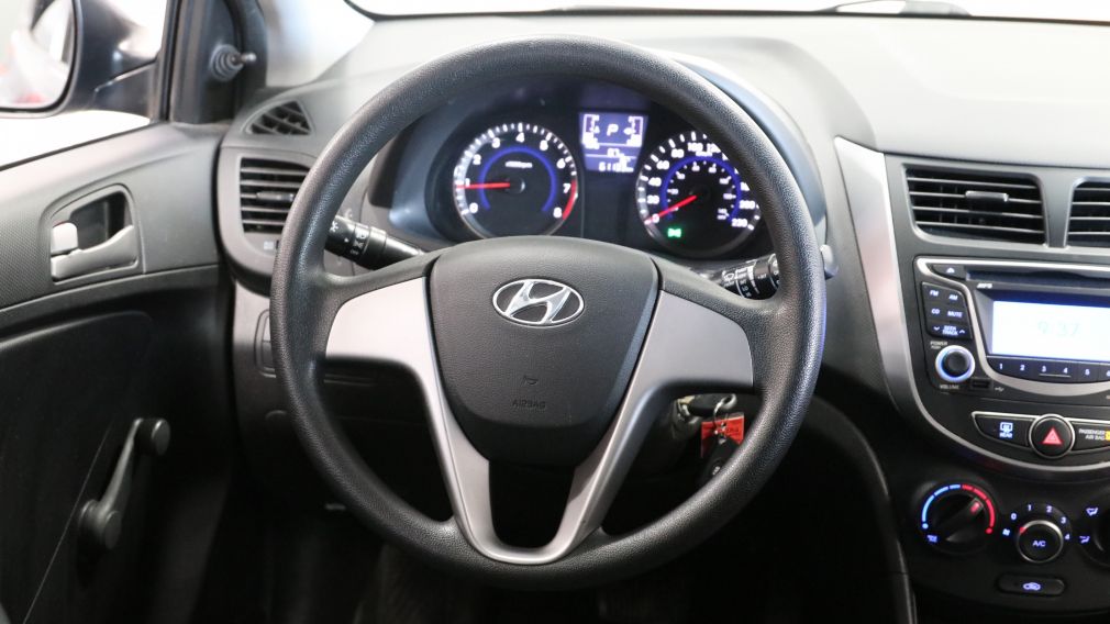 2015 Hyundai Accent LE #17