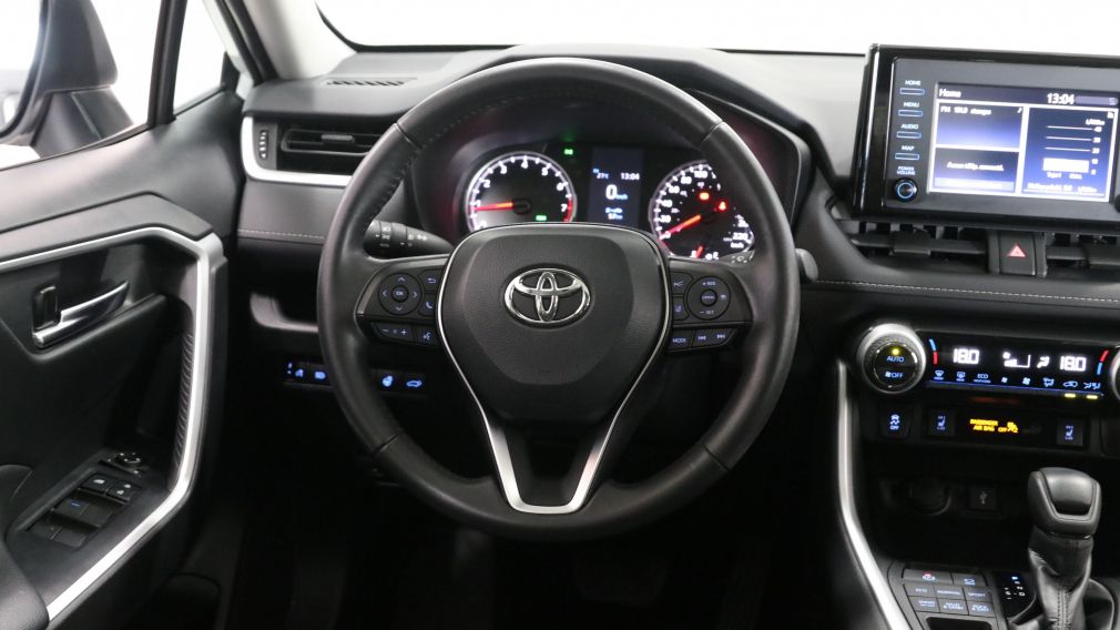 2020 Toyota Rav 4 XLE #26