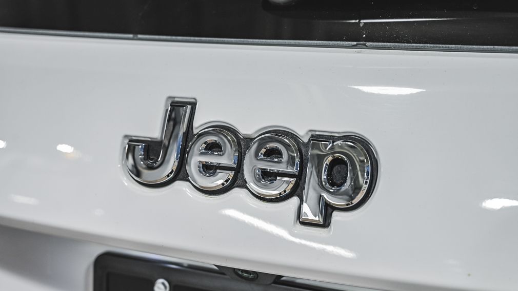 2021 Jeep Grand Cherokee Laredo 4X4 #13