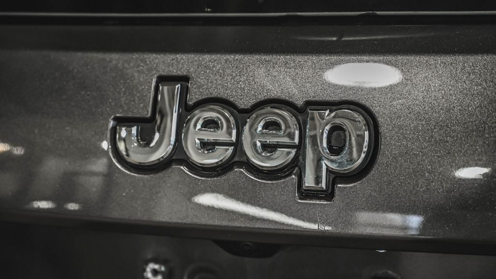 2020 Jeep Grand Cherokee Laredo 4x4 #13