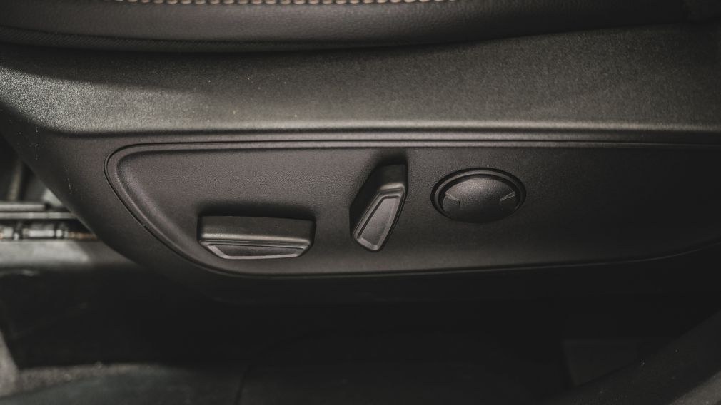 2022 Ford Escape Titanium Plug-In Hybrid FWD cuir navigation #15