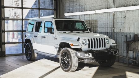 2021 Jeep Wrangler 4xe Unlimited Sahara 4x4 CUIR TOIT SKY ONE-TOUCH                à Victoriaville                