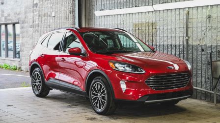 2021 Ford Escape Titanium Plug-In Hybrid FWD CUIR NAVIGATION                in Longueuil                