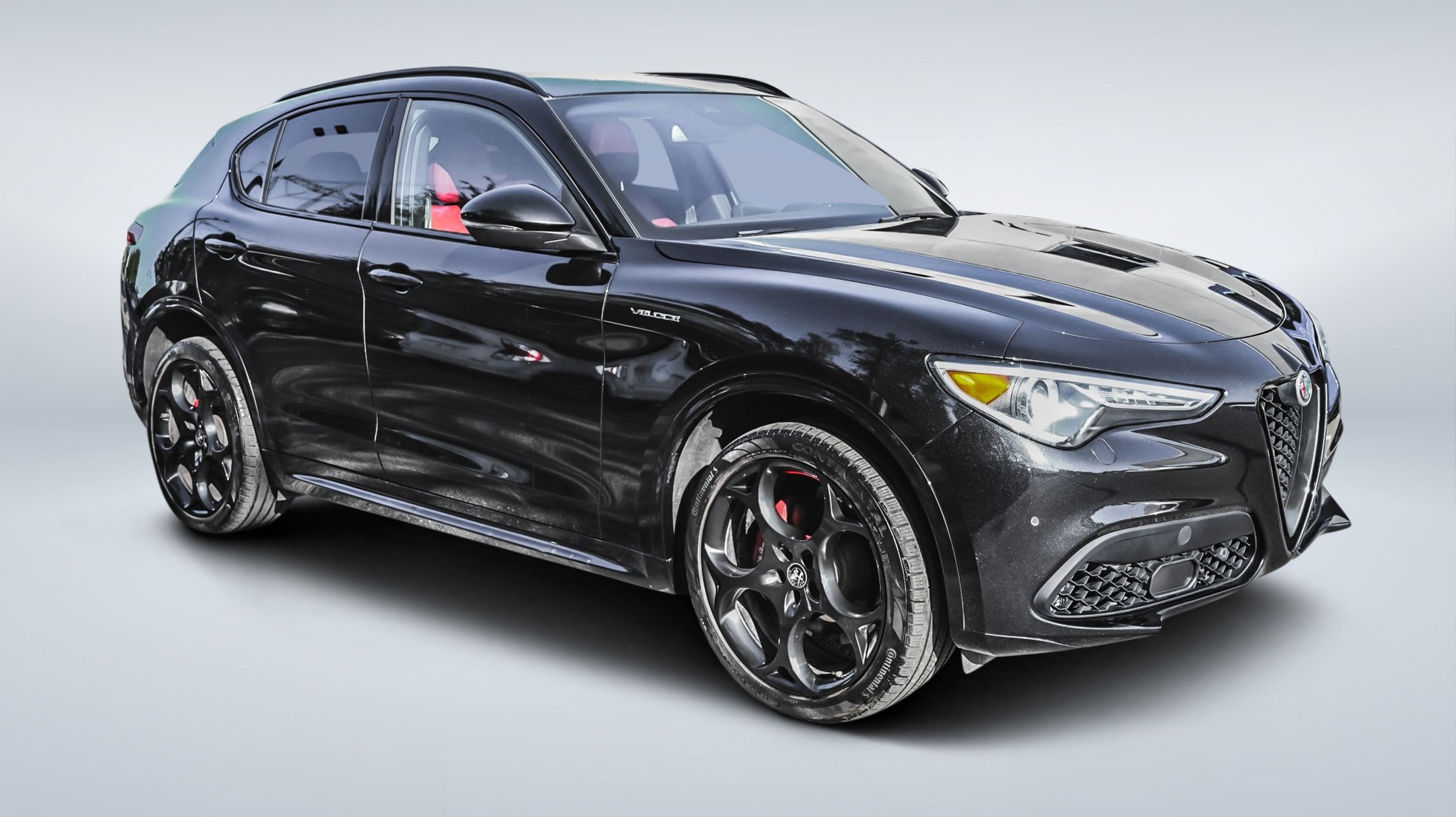 2023 Alfa Romeo Stelvio (Toit ouvrant) — Monbili