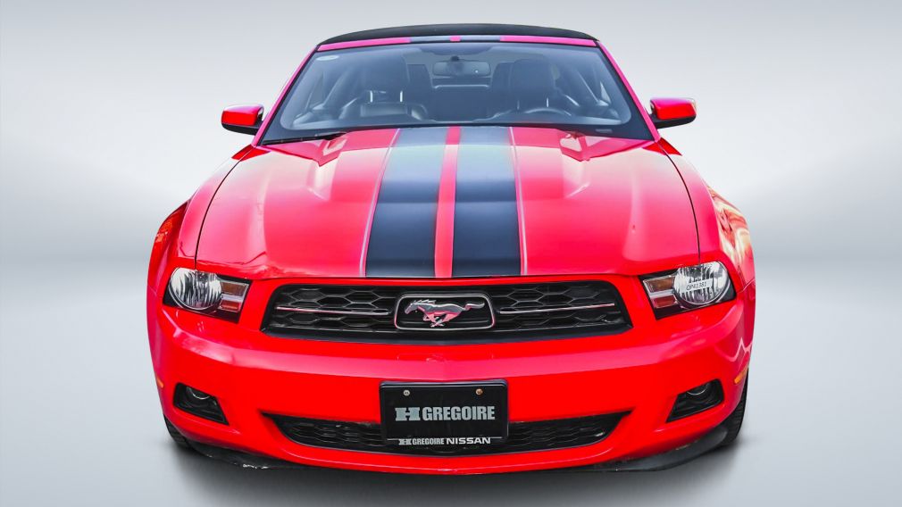 2011 Ford Mustang — photo 2