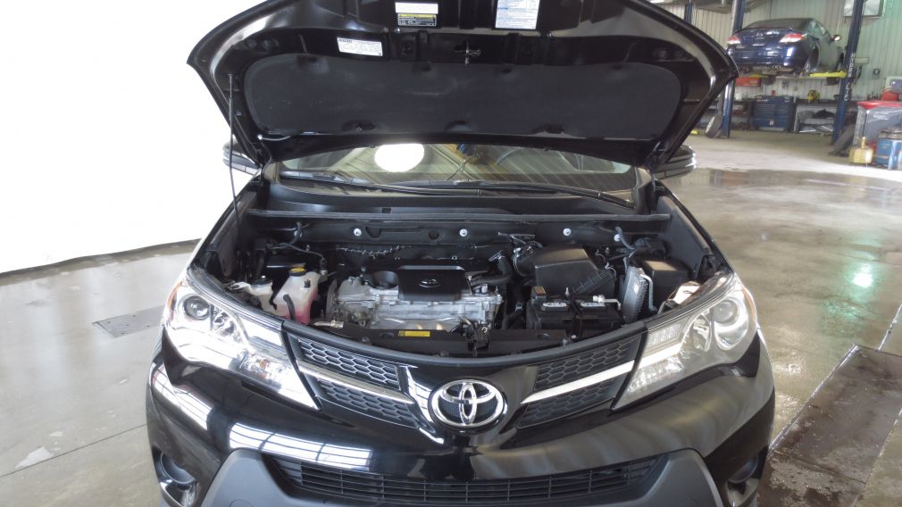 2015 Toyota Rav 4 LE AWD #26