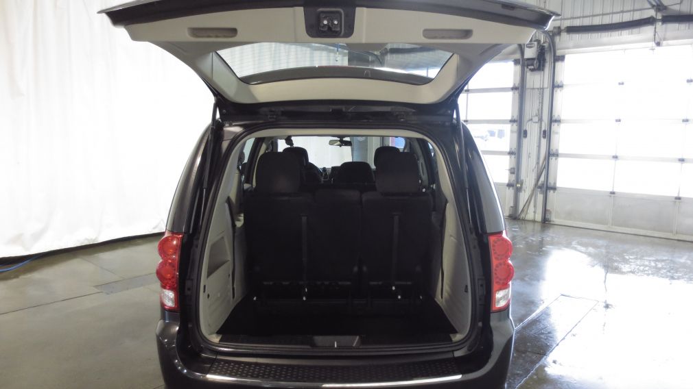 2012 Dodge GR Caravan SE #29