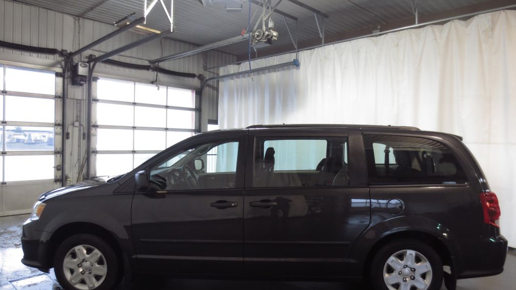 2012 Dodge GR Caravan SE #4