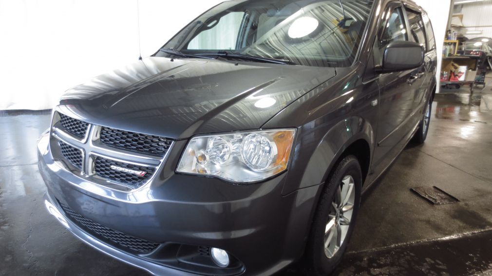 2014 Dodge GR Caravan 30th Anniversary STOW N GO CHAUFFAGE ARRIERE #1