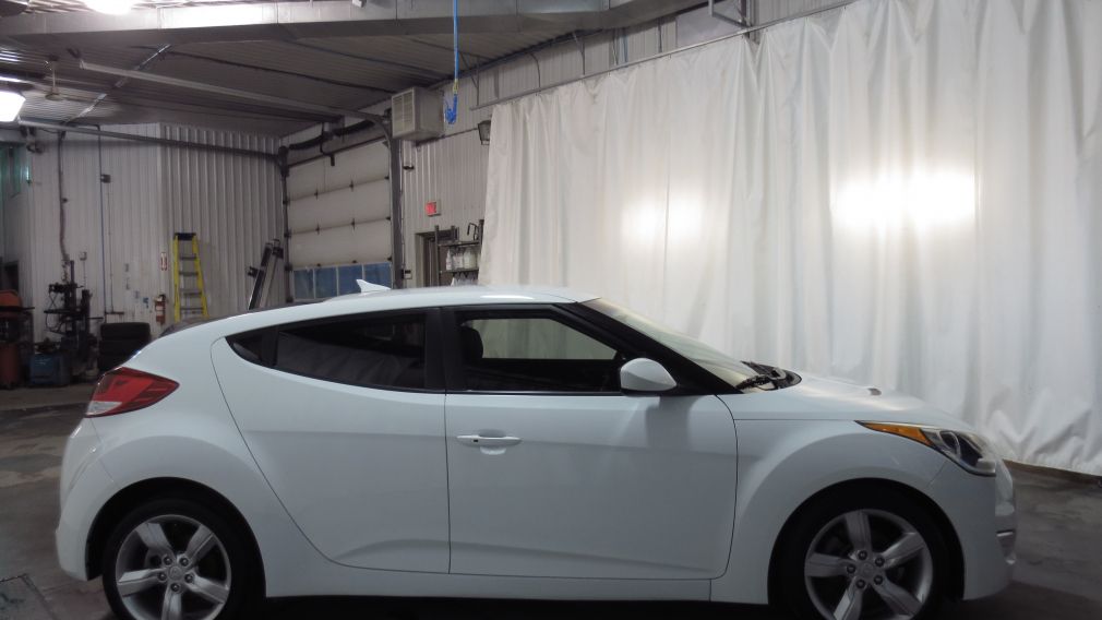 2012 Hyundai Veloster 3dr Cpe Auto #7